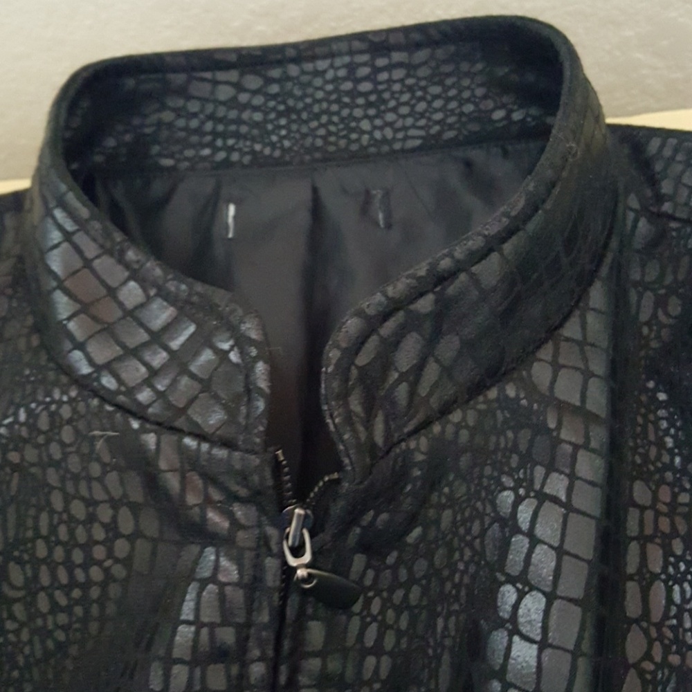Embossed jacket - Picture 5 of 5
